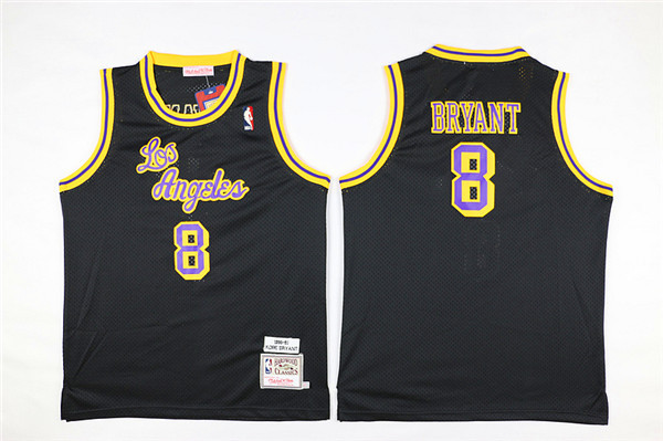 Kobe Bryant 8, L.A. Lakers [Negra] -NIÑOS - Haga click en la imagen para cerrar